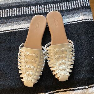 Old Navy huaraches, white, worn once! Size 6